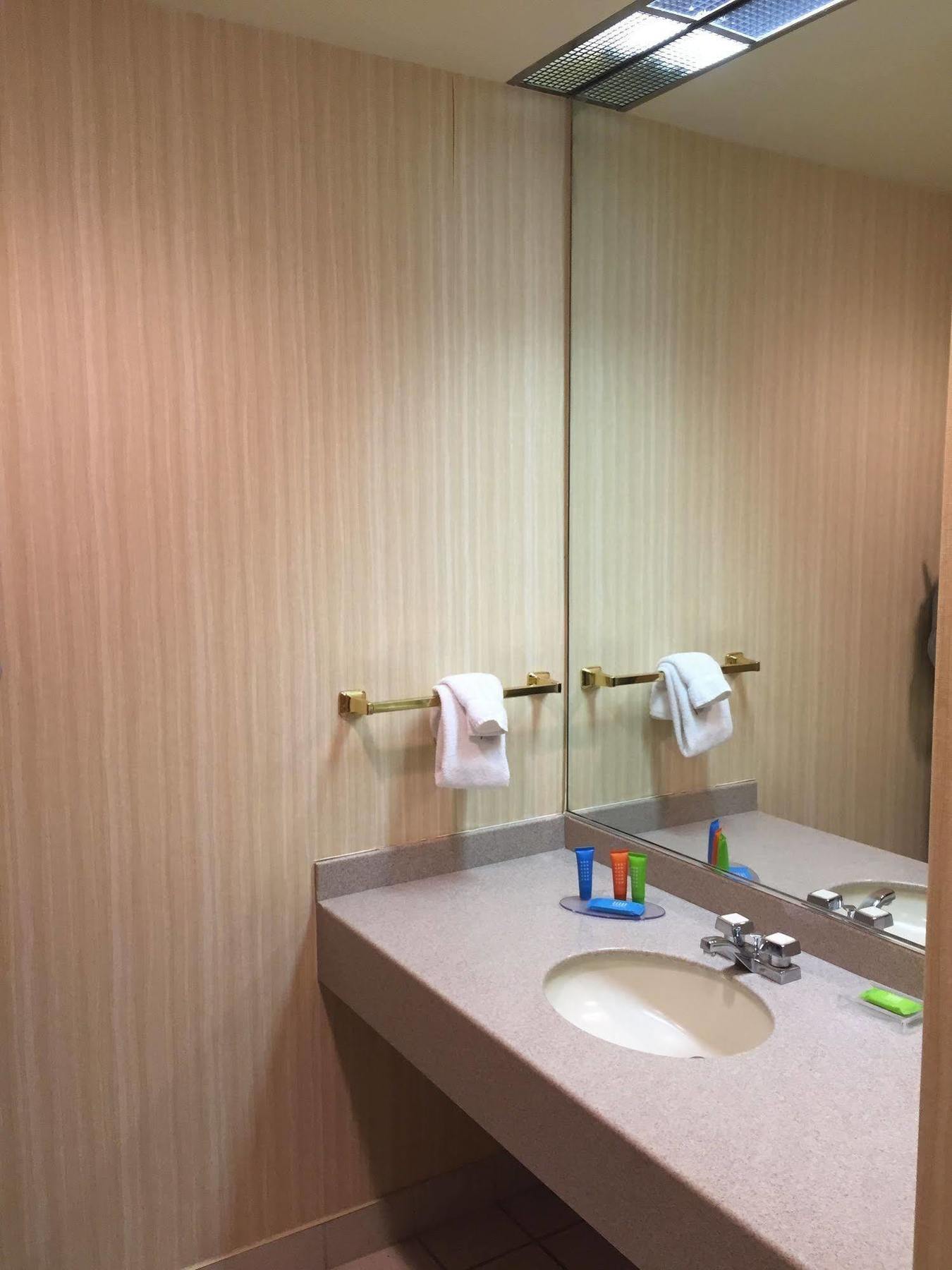 Nichols Village Hotel And Spa Clarks Summit Luaran gambar